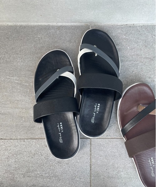 ikka（イッカ）の「切り替えトングサンダル（サンダル・メンズ・ブラック/ダークブラウン/ネイビー・M/XL/L）」の2枚目の写真