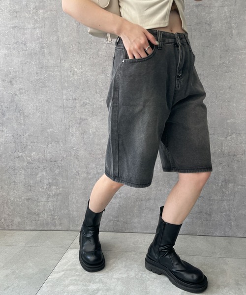 dispark(ディスパーク)の「DISPARK/ワイドハーフデニムパンツ(デニムパンツ・レディース・ブルー系1/スミクロ・SMALL/MEDIUM)」の15枚目の写真