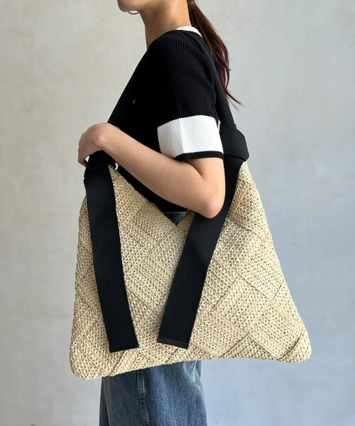 Chez toi（シェトワ）の「雑材編み込みトライアングルトート（トートバッグ・レディース・ライトベージュ/グレイッシュベージュ/ベージュ・FREE）」の14枚目の写真