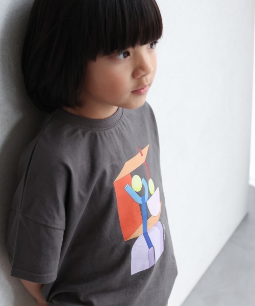 ooju(オージュ)の「【ooju】ooju x カワイハルナ プリントTシャツ(Tシャツ/カットソー・キッズ・チャコールグレー/アイボリー・1/2/4/3)」の12枚目の写真