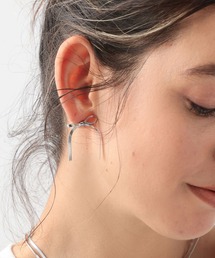BAYFLOW（ベイフロー）の「ステンレスリボンスタッズピアス（ピアス（両耳用））」