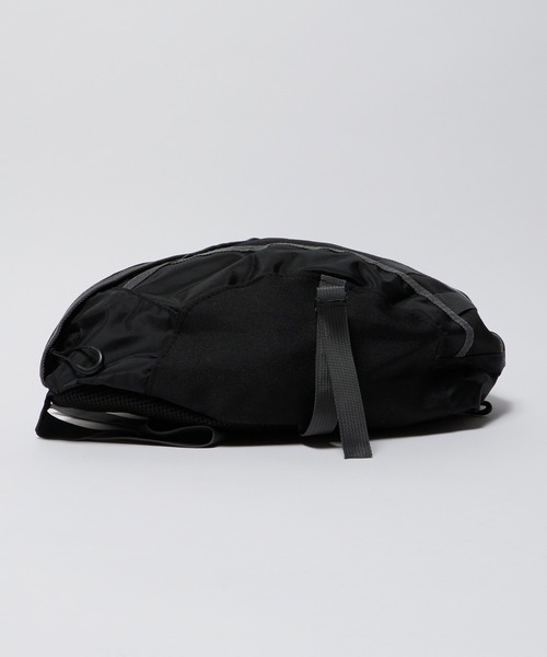 Theater code(シアターコード)の「【26SS再入荷】piping one shoulder bag / パイピング ワンショルダーバッグ スリングバッグ(ショルダーバッグ・メンズ・ブラック・FREE)」の4枚目の写真