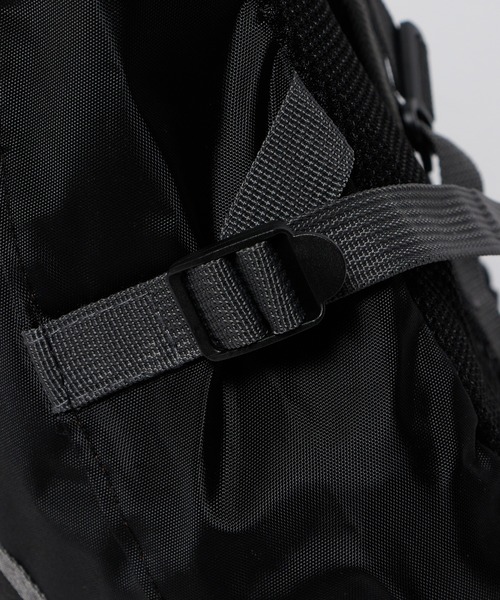 Theater code(シアターコード)の「【26SS再入荷】piping one shoulder bag / パイピング ワンショルダーバッグ スリングバッグ(ショルダーバッグ・メンズ・ブラック・FREE)」の6枚目の写真