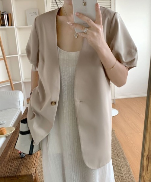 ABITOKYO(アビトーキョー)の「バルーン袖ノーカラージャケット(ノーカラージャケット・レディース・ベージュ/ブラック・L/M/XL)」の5枚目の写真