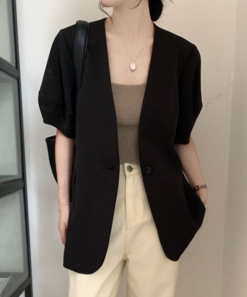 ABITOKYO(アビトーキョー)の「バルーン袖ノーカラージャケット(ノーカラージャケット・レディース・ベージュ/ブラック・L/M/XL)」の4枚目の写真