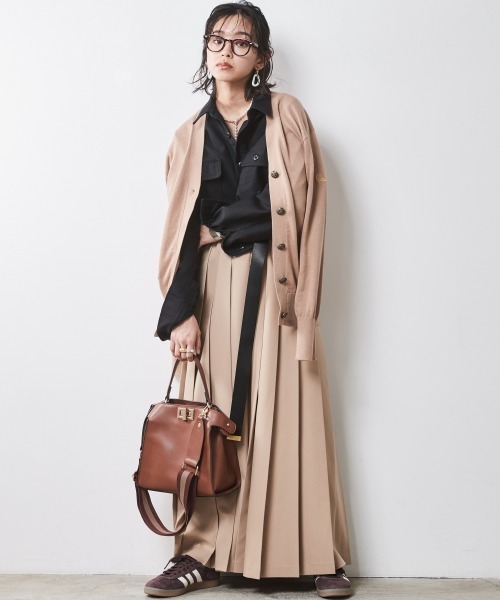 CHIC STYLE(シックスタイル)の「 レタードカーディガン <大きいサイズ有>シックスタイル (カーディガン/ボレロ・レディース・カーキ/ブラック/ベージュ・M/L/LL/3L/4L/5L)」の11枚目の写真