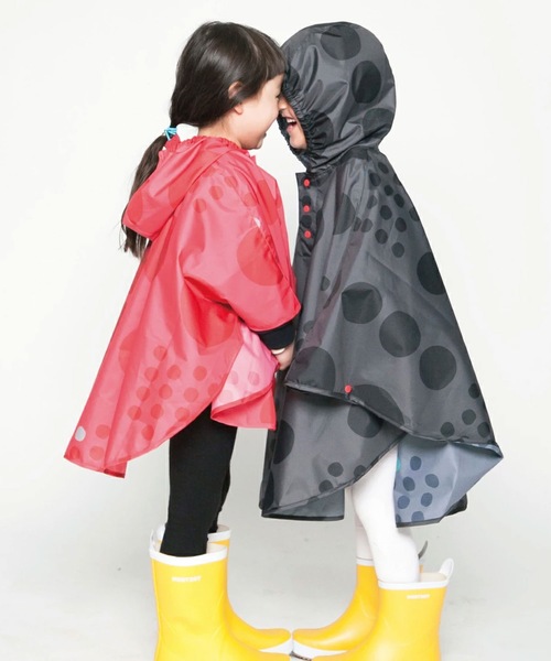 392 plusm(サンキューニプリュスエム)の「tr:392plusm サンキューニ プリュス エム:maru poncho マル ドット キッズポンチョ(レインコート/ポンチョ・キッズ・ブラウン/レッド/ネイビー/イエロー/カーキ/ブラック・M/S)」の10枚目の写真