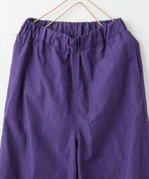 LOWRYS FARM（ローリーズファーム）の「ナイロンキリカエパンツ　145804（その他パンツ・キッズ・パープル/ブラック・120cm/110cm/150cm/140cm/130cm）」の11枚目の写真