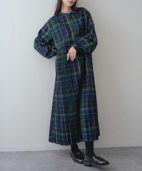 refinedworks(リファインドワークス)の「【refinedworks】 オリジナル起毛チェックのプリーツワンピース!(ワンピース・レディース・ブルー/ブラック/レッド/オリーブ×ブラック/イエロー/ボルドー/ネイビー/グリーン/グレー・FREE)」の22枚目の写真