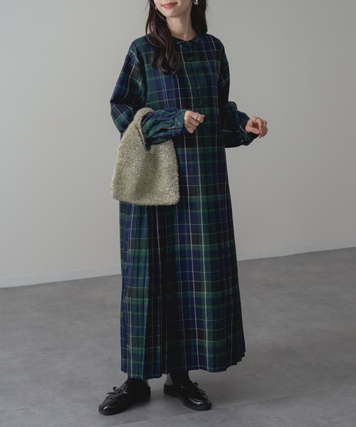 refinedworks(リファインドワークス)の「【refinedworks】 オリジナル起毛チェックのプリーツワンピース!(ワンピース・レディース・ブルー/ブラック/レッド/オリーブ×ブラック/イエロー/ボルドー/ネイビー/グリーン/グレー・FREE)」の11枚目の写真