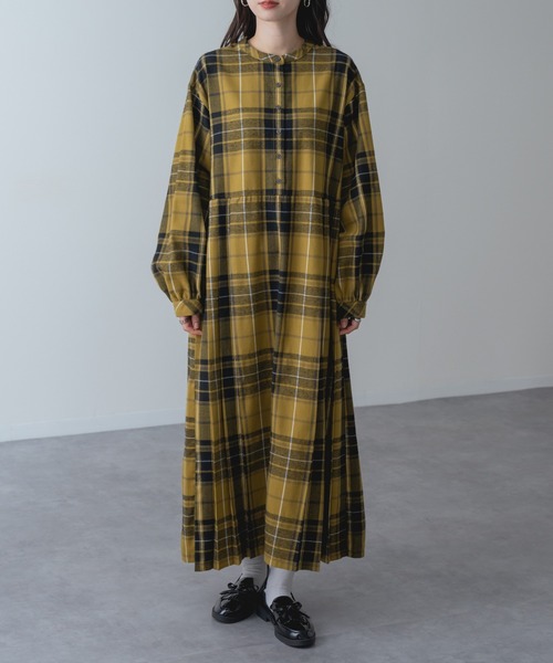 refinedworks(リファインドワークス)の「【refinedworks】 オリジナル起毛チェックのプリーツワンピース!(ワンピース・レディース・ブルー/ブラック/レッド/オリーブ×ブラック/イエロー/ボルドー/ネイビー/グリーン/グレー・FREE)」の14枚目の写真