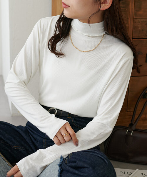 DISCOAT(ディスコート)の「ソフトリブタートル《WEB限定カラーあり》(Tシャツ/カットソー・レディース・グレー系その他/グリーン系その他/グリーン/オレンジ/グレー/レッド/オフホワイト/ピンク/ブラック/チャコールグレー・FREE)」の2枚目の写真