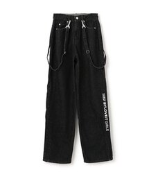 サスペンダーつきデニムパンツ
