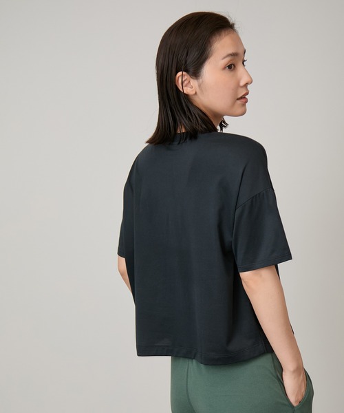 Vuori（ヴオリ）の「【Vuori】Energy Tee エナジーTシャツ（Tシャツ/カットソー・レディース・ホワイト/ベージュ系その他/ブルー系その他/ブラック系その他・M）」の3枚目の写真