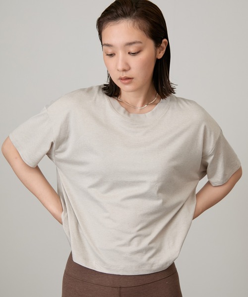 Vuori（ヴオリ）の「【Vuori】Energy Tee エナジーTシャツ（Tシャツ/カットソー・レディース・ホワイト/ベージュ系その他/ブルー系その他/ブラック系その他・M）」の4枚目の写真