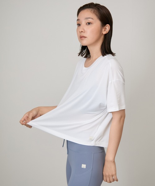 Vuori（ヴオリ）の「【Vuori】Energy Tee エナジーTシャツ（Tシャツ/カットソー・レディース・ホワイト/ベージュ系その他/ブルー系その他/ブラック系その他・M）」の2枚目の写真