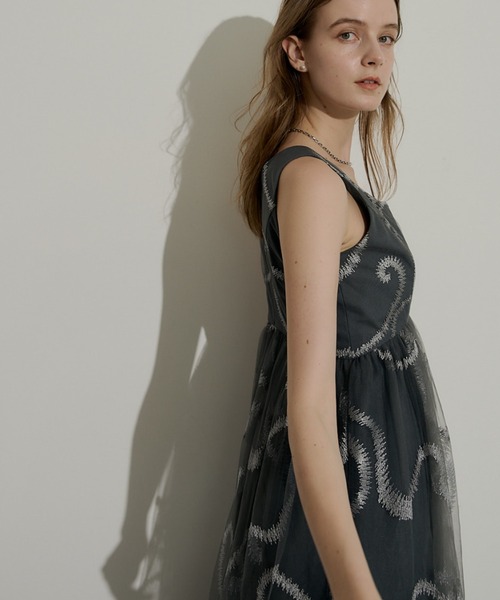 ★新品タグ付き★リルアー Grafitti cocoon dressドリードール セール】Grafitti cocoon dress（ドレス）｜LE'RURE（リルアー）の