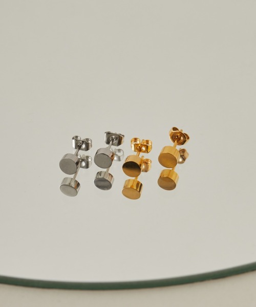 ciite' surgical stainless（シーテサージカルステンレス）の「【 金属アレルギー対応 】 シンプルピアス サージカルステンレス   (両耳用)（ピアス（両耳用）・レディース・ゴールド/シルバー・FREE）」の3枚目の写真