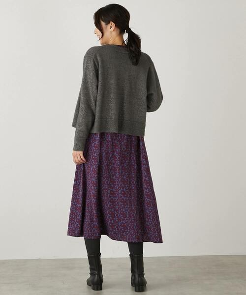 MELROSE claire（メルローズ クレール）の「【落ち着いた煌きラメフェザー大人Vネックカーディガン】（ニット/セーター・レディース・キャメル/グレー/チャコールグレー・FREE）」の18枚目の写真
