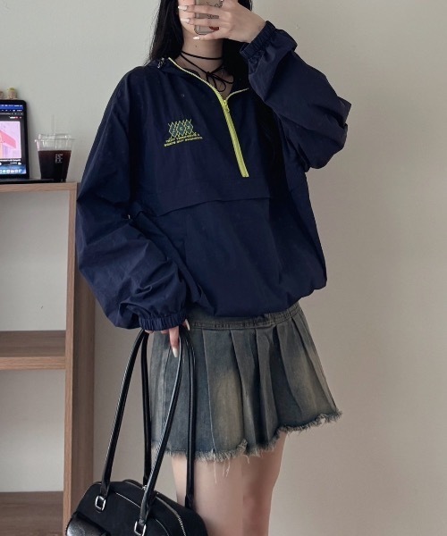nemne store（ネンネストア）の「【keel】配色ドローコードナイロンテックアノラック（ブルゾン・レディース・ネイビー/ブルー/アイボリー/ボルドー・SMALL/MEDIUM）」の20枚目の写真