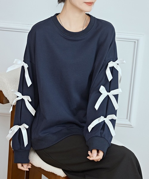 Lace Ladies(レースレディース)の「リボン付き ビッグシルエット 長袖 スウェット プルオーバー(スウェット・レディース・ネイビー/グレー・FREE)」の2枚目の写真