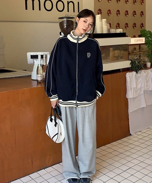 Teem Store（チームストア）の「配色ラインスタンドジップアップジャージ（ジャージ・レディース・アイボリー/ネイビー・M/L）」の10枚目の写真