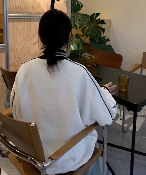 Teem Store（チームストア）の「配色ラインスタンドジップアップジャージ（ジャージ・レディース・アイボリー/ネイビー・M/L）」の9枚目の写真
