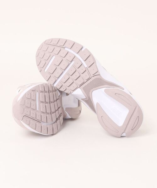 NIKE(ナイキ)の「【NIKE】W AL8(スニーカー・レディース・オフホワイト・23cm/23.5cm/24cm/24.5cm/25cm/25.5cm)」の3枚目の写真