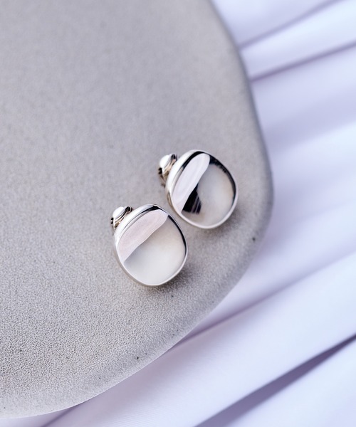 PHILIPPE AUDIBERT(フィリップ オーディベール)の「【PHILIPPE AUDIBERT】Boucles d'oreilles Sima laiton オーバルイヤリング ※BO6455(イヤリング・レディース・シルバー・FREE)」の9枚目の写真