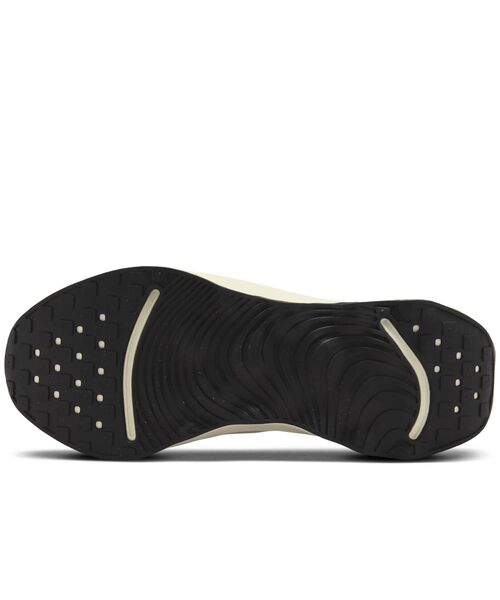 NIKE（ナイキ）の「ナイキ モティバ ウィメンズ ウォーキングシューズ / Nike Motiva Women's Walking Shoes DV1238-009 Photon Dust（スニーカー・レディース・グレー系その他・23/24/25/26/25.5/22.5/24.5/23.5）」の2枚目の写真