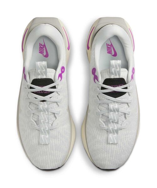 NIKE（ナイキ）の「ナイキ モティバ ウィメンズ ウォーキングシューズ / Nike Motiva Women's Walking Shoes DV1238-009 Photon Dust（スニーカー・レディース・グレー系その他・23/24/25/26/25.5/22.5/24.5/23.5）」の6枚目の写真