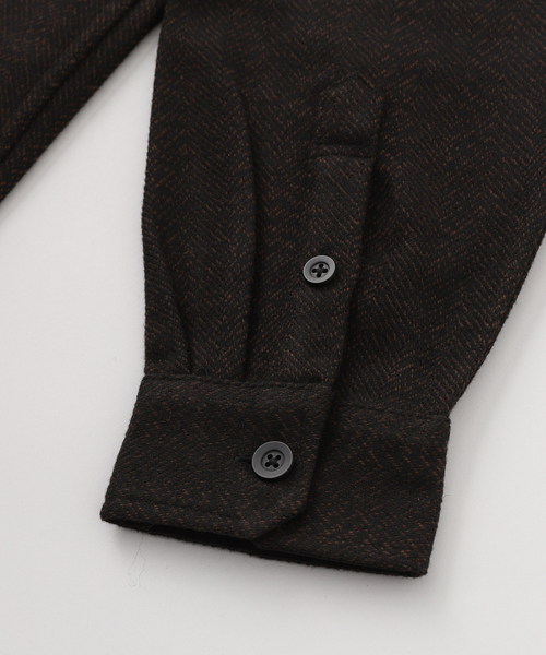 Carhartt WIP(カーハートダブリューアイピー)の「CARHARTT WIP ロングスリーブトゥルーマンシャツ I033829(シャツ/ブラウス・メンズ・チャコールグレー・MEDIUM)」の4枚目の写真