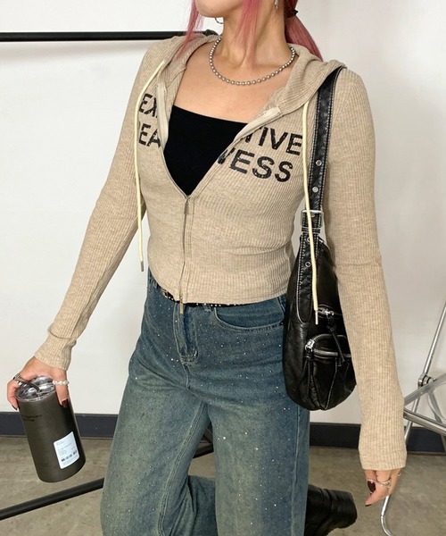 non-hedge(ノンヘッジ)の「リブロゴジップショート丈フードプルオーバー(Tシャツ/カットソー・レディース・ベージュ/ワインレッド/ブラック/オフホワイト/グレー・FREE)」の13枚目の写真