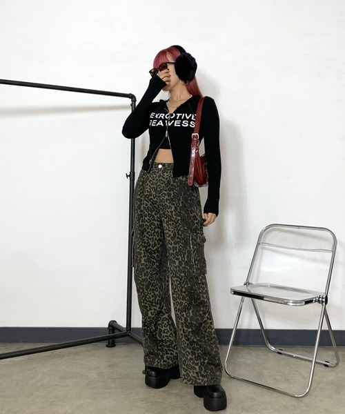 non-hedge(ノンヘッジ)の「リブロゴジップショート丈フードプルオーバー(Tシャツ/カットソー・レディース・ベージュ/ワインレッド/ブラック/オフホワイト/グレー・FREE)」の14枚目の写真