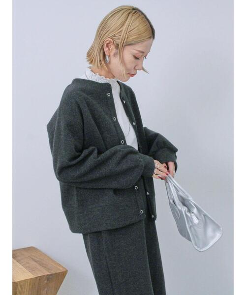 Samansa Mos2 blue（サマンサモスモスブルー）の「前後2way圧縮ウールライクカーディガン（カーディガン/ボレロ・レディース・ブラック/ブラウン/グレー・F）」の15枚目の写真