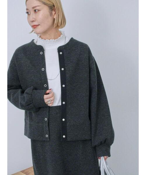 Samansa Mos2 blue（サマンサモスモスブルー）の「前後2way圧縮ウールライクカーディガン（カーディガン/ボレロ・レディース・ブラック/ブラウン/グレー・F）」の11枚目の写真