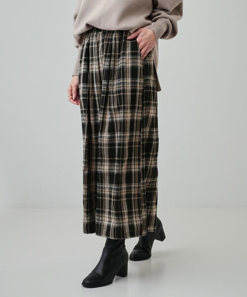 SHOO・LA・RUE（シューラルー）の「大人が着たい 微起毛 チェック柄ガウチョパンツ（その他パンツ・レディース・ブラック系1/イエロー系1・01/02/03/04）」の4枚目の写真