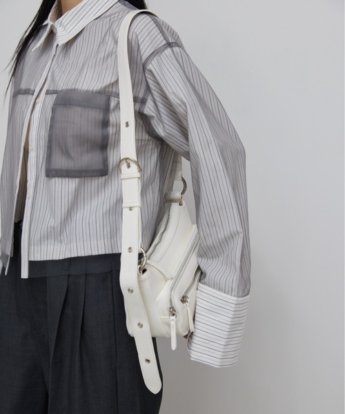 AIC.（エーアイシー）の「レザータッチアウトポケットスクエアバッグ（ショルダーバッグ・レディース・ブラウン/ブラック/アイボリー・FREE）」の22枚目の写真