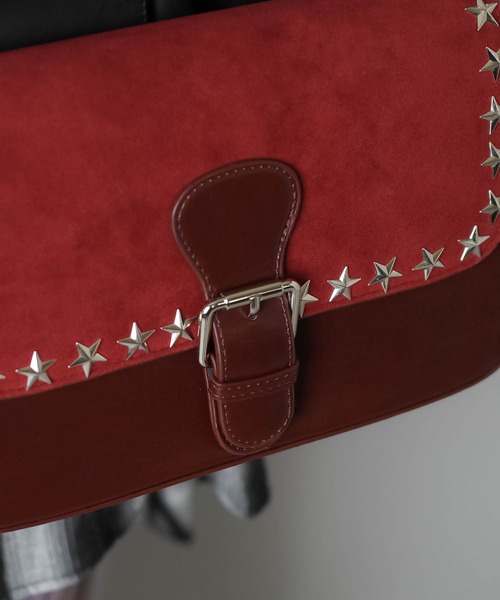 SPINNS(スピンズ)の「【2WAY】スタッズ 合皮ハンドバッグ/ショルダーバッグ(ハンドバッグ・レディース・ブラック/レッド・ONESIZE)」の18枚目の写真