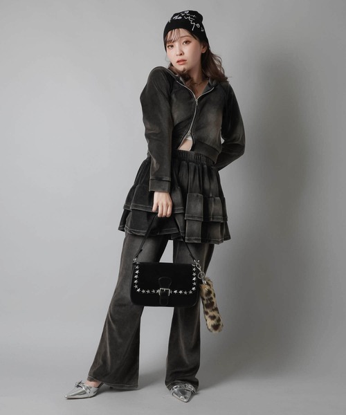 SPINNS(スピンズ)の「【2WAY】スタッズ 合皮ハンドバッグ/ショルダーバッグ(ハンドバッグ・レディース・ブラック/レッド・ONESIZE)」の9枚目の写真