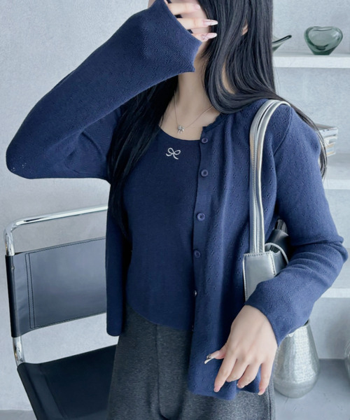 Ada.(エイダ)の「リボン ワンポイント アイレット ニット カーディガン(アンサンブル・レディース・ネイビー/アイボリー/グレー・FREE)」の22枚目の写真