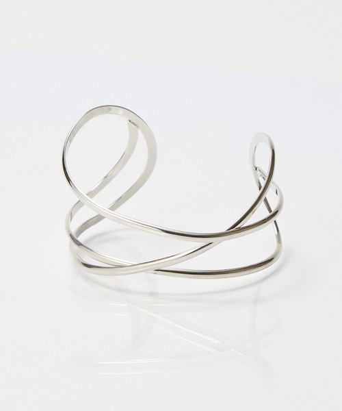 Phoebe（フィービィー）の「ニュアンスラインワイドカフバングル（バングル/リストバンド・レディース・イエローゴールド/シルバー・FREE）」の12枚目の写真