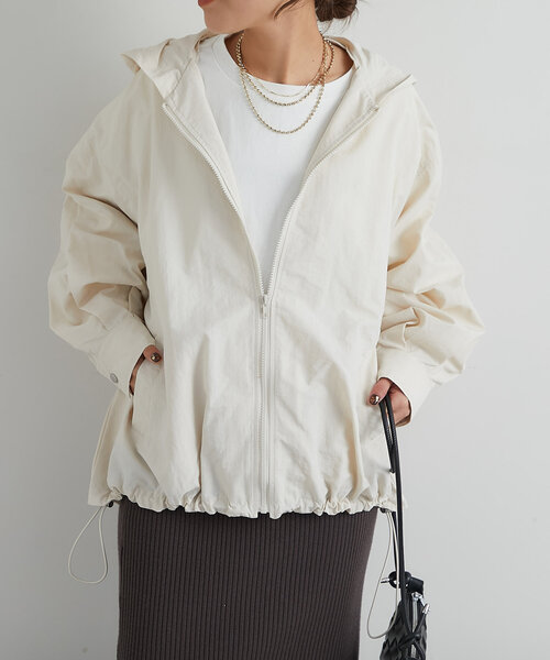 un dix cors（アンディコール）の「Aラインボリュームマンパ（マウンテンパーカー・レディース・アイボリー/ブラック・FREE）」の7枚目の写真