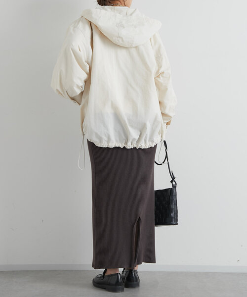 un dix cors（アンディコール）の「Aラインボリュームマンパ（マウンテンパーカー・レディース・アイボリー/ブラック・FREE）」の10枚目の写真