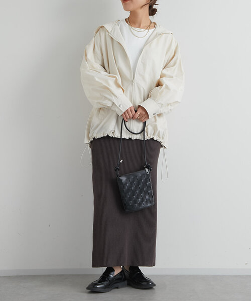 un dix cors（アンディコール）の「Aラインボリュームマンパ（マウンテンパーカー・レディース・アイボリー/ブラック・FREE）」の11枚目の写真