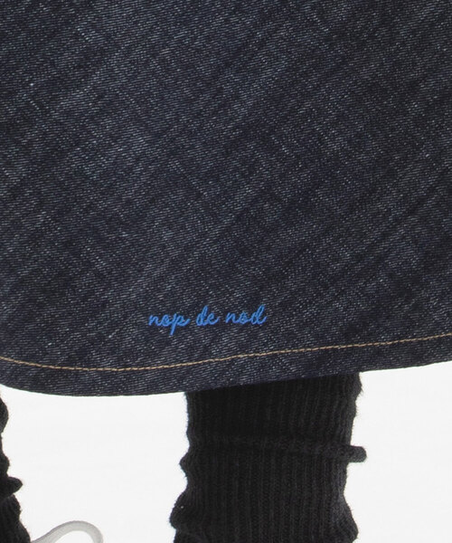 nop de nod(ノップドゥノッド)の「コットンリネンバックヘムロゴ刺繍ナローフレアースカート(スカート・レディース・インディゴブルー/キナリ/ブラック・M)」の17枚目の写真