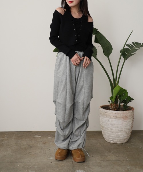 ROOPTOKYO(ループトウキョウ)の「Docking Lace-up Ribbed Cut and Sewn / ドッキング レースアップ リブカットソー 秋物 秋服 2026年秋冬(Tシャツ/カットソー・レディース・グレー/ブラック/ベージュ・FREE)」の12枚目の写真