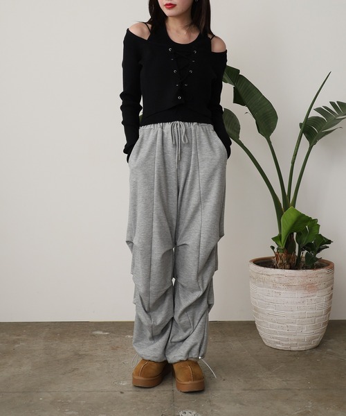 ROOPTOKYO(ループトウキョウ)の「Docking Lace-up Ribbed Cut and Sewn / ドッキング レースアップ リブカットソー 秋物 秋服 2026年秋冬(Tシャツ/カットソー・レディース・グレー/ブラック/ベージュ・FREE)」の13枚目の写真