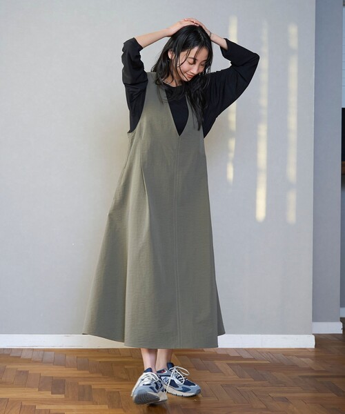 coen（コーエン）の「ポリツイル Vネック ジャンパースカート（ジャンパースカート・レディース・ブラック/ベージュ/オリーブ・M/L）」の20枚目の写真