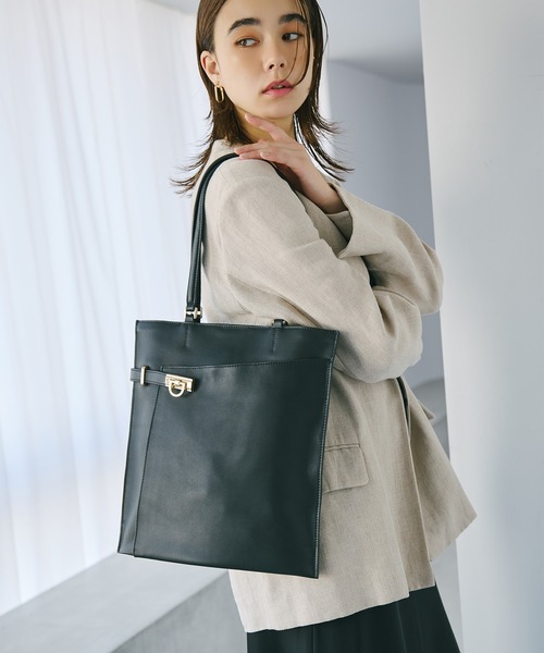 TREASURE  日本デビュー記念グッズ  ポップアップ トートバッグ セール】【TREASURE TOPKAPI】ベルトデザイン レザー フラット